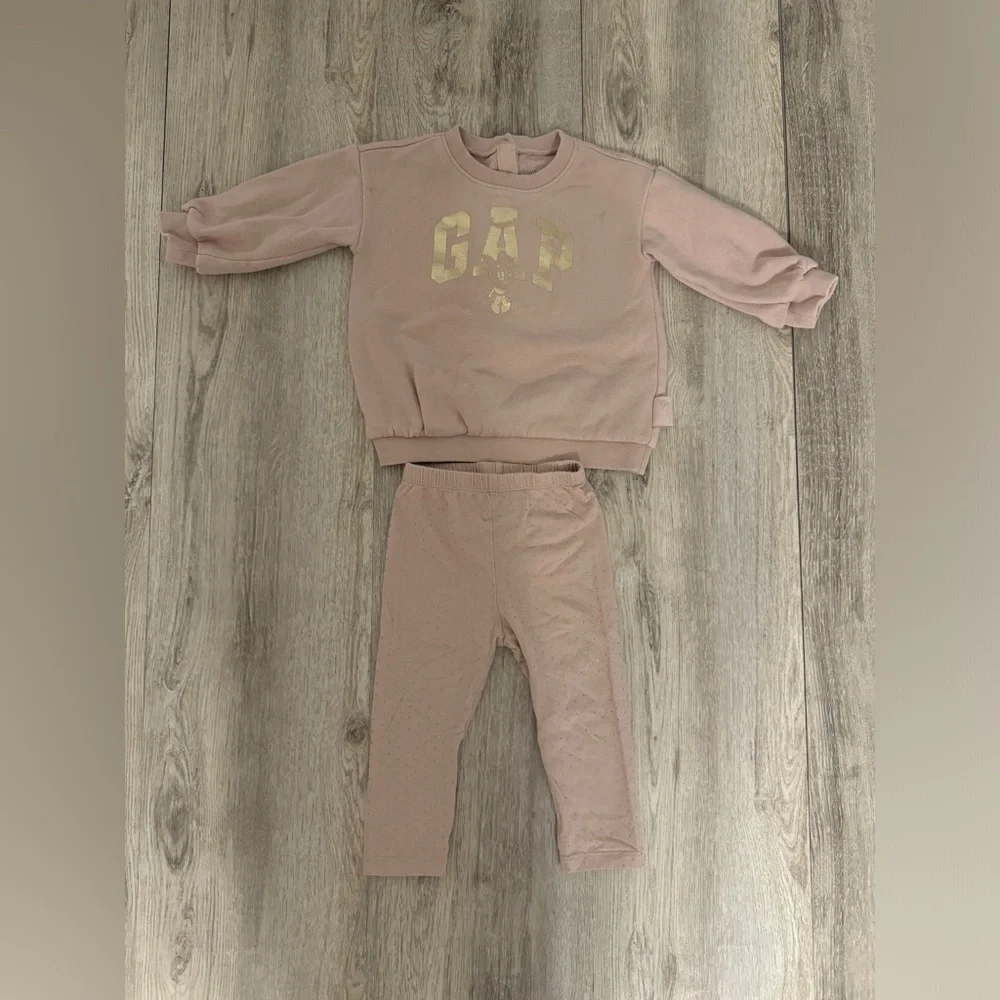 Gap Disney Girls 12 To 18 Months Outfit